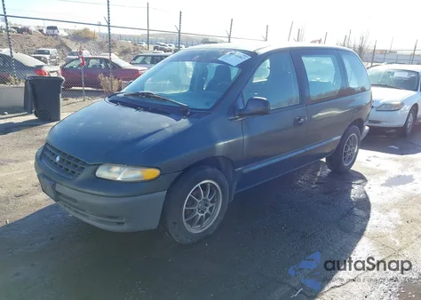 1996 Plymouth Voyager z USA, uszkodzony, nr VIN 2P4FP25B1TR831704